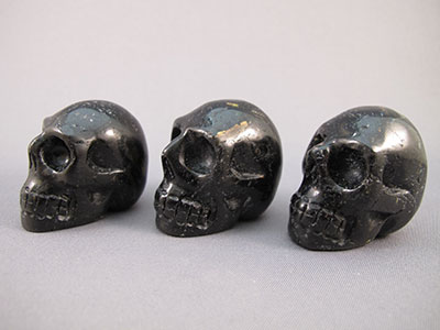 NuummiteCrystal Skulls