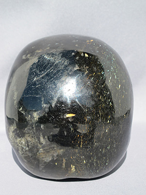 Nuummite Crystal Skulls