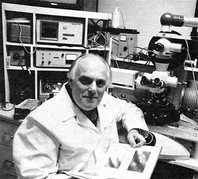Frank Dorland - crystal skull